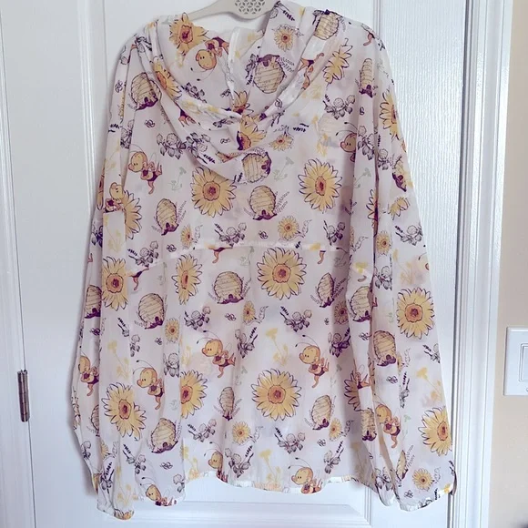 Disney Epcot Flower & Garden Festival Buzz the Bee Packable Hooded Spirit Jersey - Picture 10 of 11